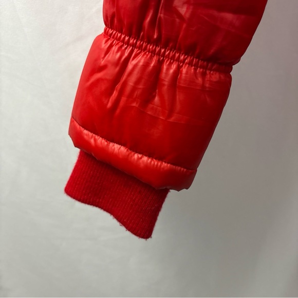 Y2K South Pole Size L Cropped Red Jacket Coat Fur Trim Hood And Gold Accents - Picture 12 of 15